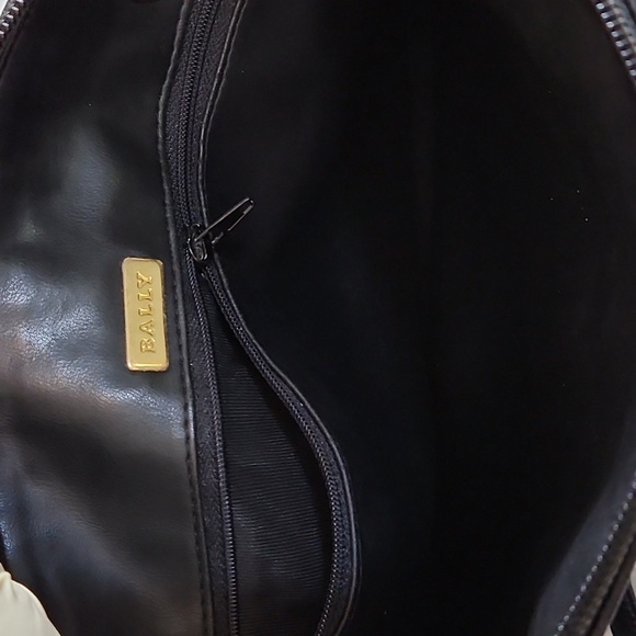 BALLY black quilted leather bag and wallet (BUNDLE DEAL ALERT!!!) - Picture 9 of 14